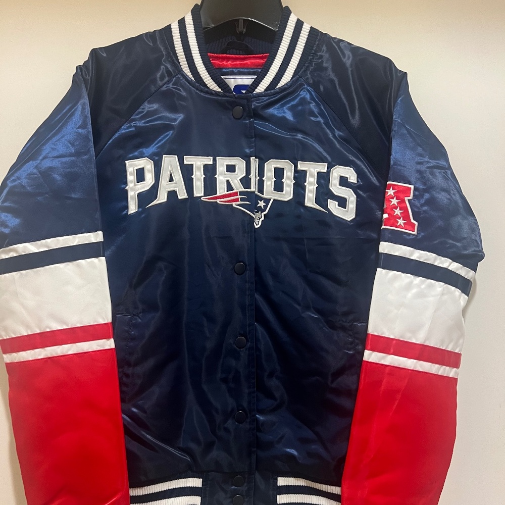 New England Patriots Women Starter Satin Jacket - Victory Polyfill Jacket - NFL